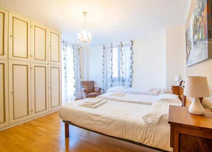 Dimore Opera Apartmán *